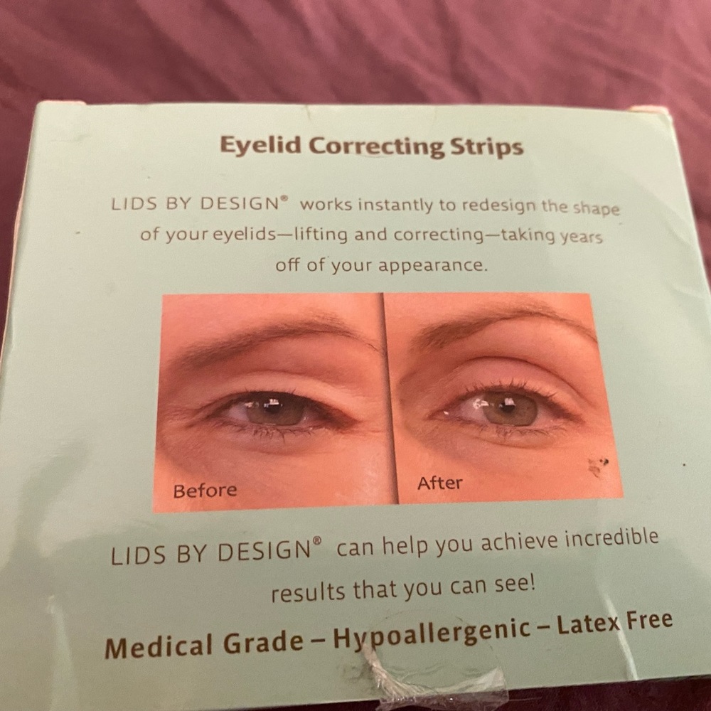 Instant eyelid lift tape